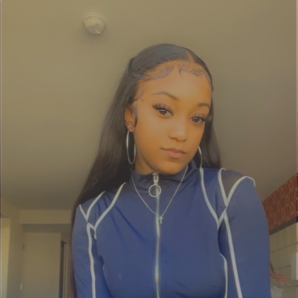 Meet your Posher, Lee